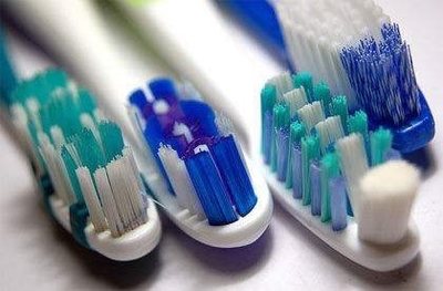 牙刷真的可以用3個月嗎？科學解讀牙刷更換周期與選購指南